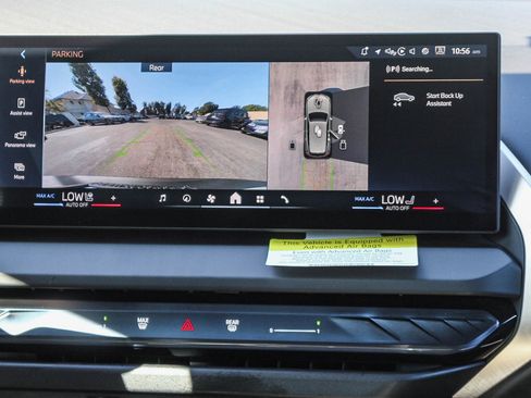 Used 2025 BMW X3 xDrive30i w/ Premium Package image 14