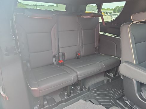 Used 2026 GMC Yukon XL Elevation w/ Elevation Premium Package AWD/4WD image 12
