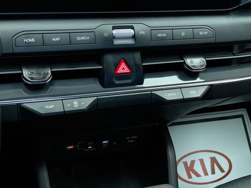 Certified 2025 Kia K4 EX image 23