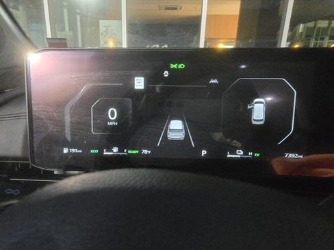 Used 2025 Kia Carnival SX image 7