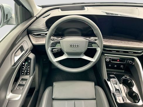 Certified 2025 Audi Q5 Premium w/ Premium Plus AWD/4WD image 10