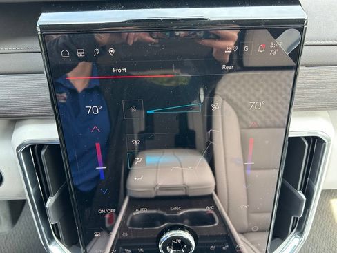 New 2026 GMC Acadia Denali w/ Super Cruise Package FWD image 30