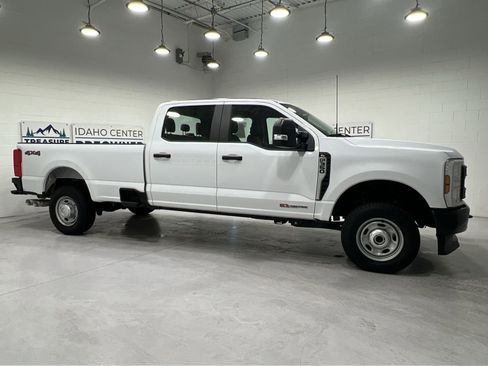 Used 2024 Ford F350 XL AWD/4WD image 9