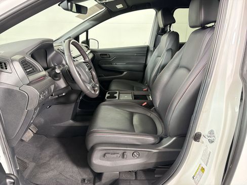 Certified 2025 Honda Odyssey Sport-L image 5