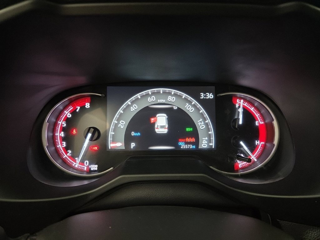 Used 2025 Toyota RAV4 XLE AWD/4WD image 30