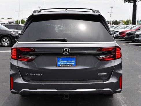 New 2026 Honda Odyssey Touring image 6