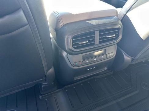 Certified 2025 Honda Pilot EX-L image 28