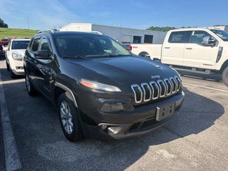 Used 2018 Jeep Cherokee Latitude Plus w/ Cold Weather Group AWD/4WD video 1
