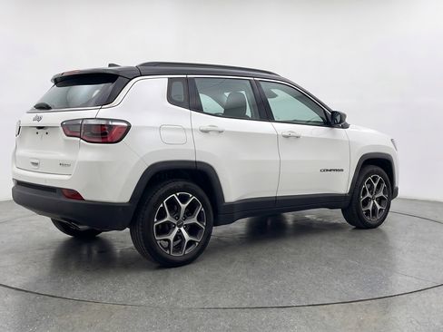Used 2025 Jeep Compass Limited AWD/4WD image 9