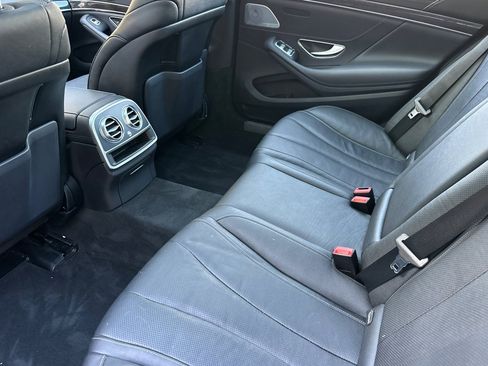 Used 2018 Mercedes-Benz S 450 Sedan image 28