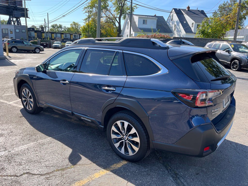 Certified 2023 Subaru Outback Touring XT AWD/4WD image 6