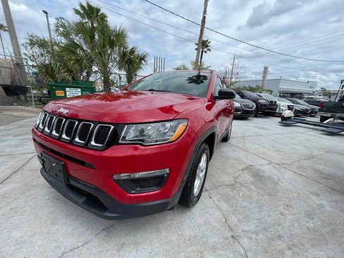 Used 2020 Jeep Compass Sport w/ Tech Group FWD image 3
