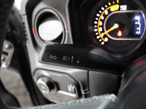 Used 2025 Jeep Wrangler Unlimited Rubicon image 40