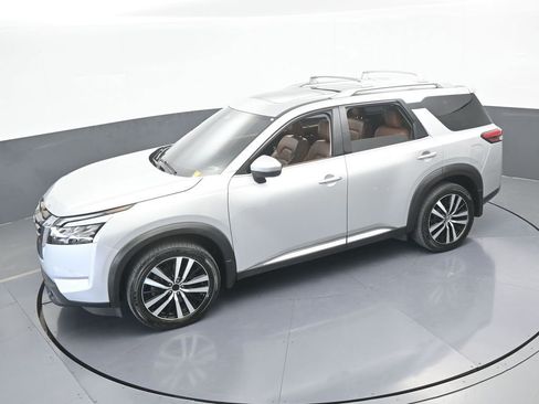 Used 2023 Nissan Pathfinder Platinum image 67