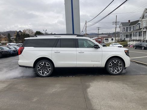 Used 2025 Ford Expedition Max Platinum w/ Platinum Ultimate Package image 2