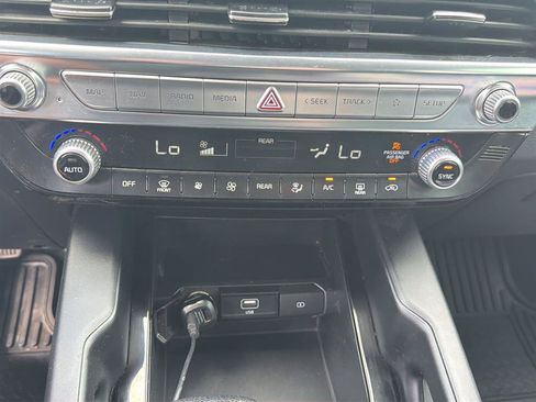 Used 2022 Kia Telluride LX AWD/4WD image 7