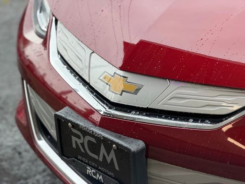 Used 2017 Chevrolet Volt Premier w/ Driver Confidence II Package image 9