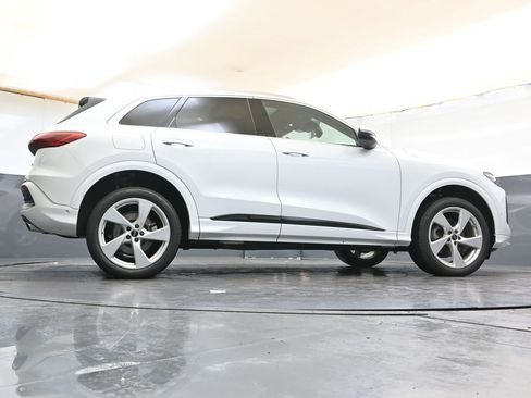 Certified 2025 Audi Q5 2.0T Premium Plus w/ Premium Plus image 42