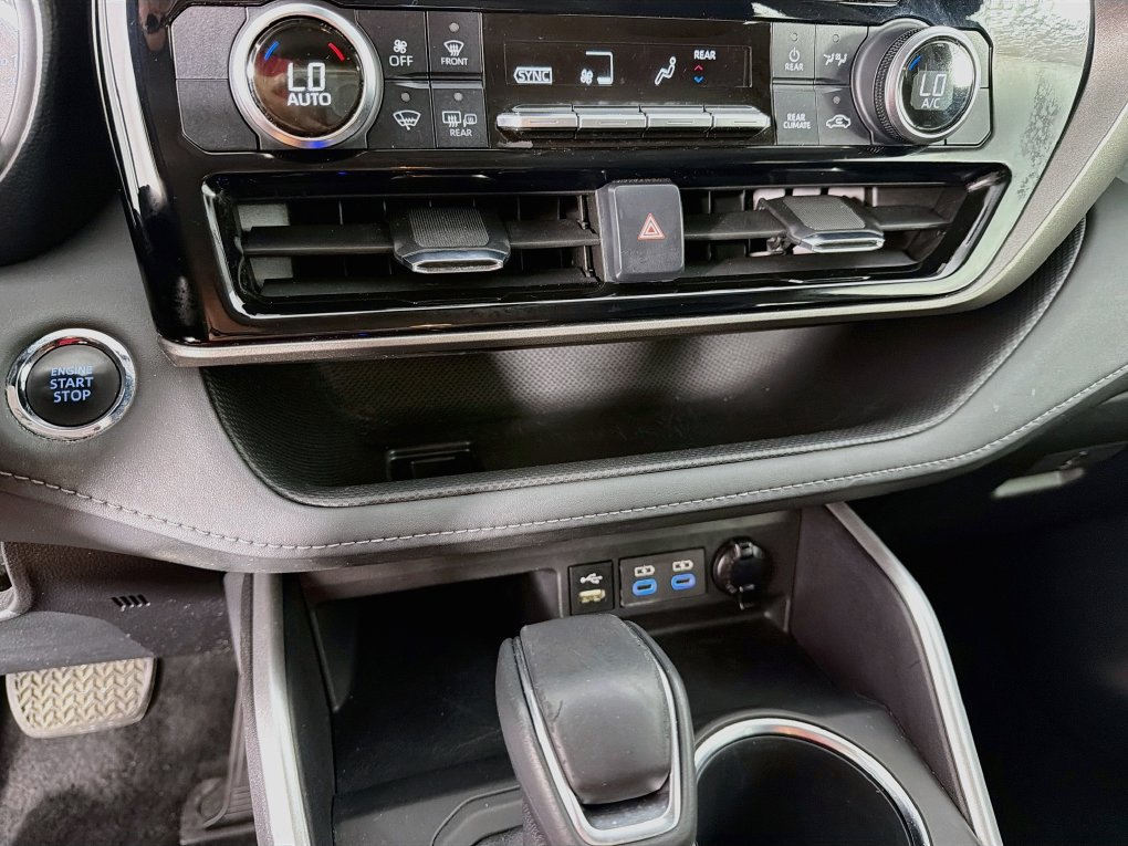 Used 2022 Toyota Highlander LE FWD image 20