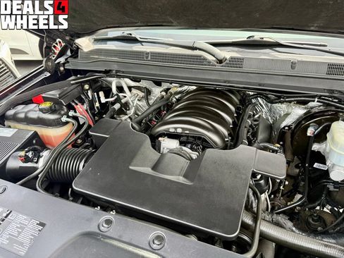 Used 2017 GMC Yukon XL Denali w/ Open Road Package AWD/4WD image 6