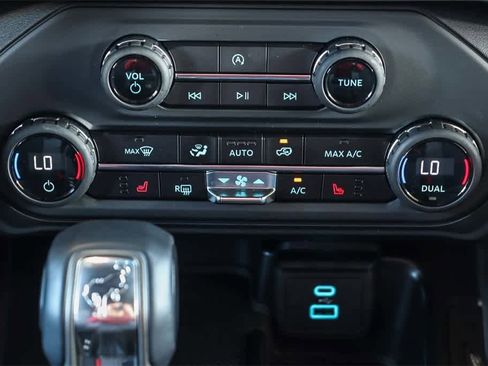 Used 2025 Ford Bronco Big Bend image 14