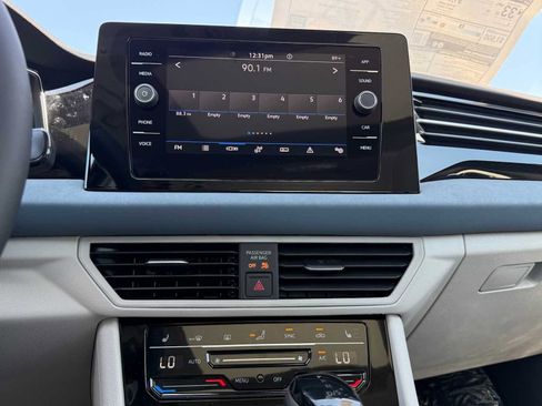 New 2026 Volkswagen Jetta SE FWD image 15
