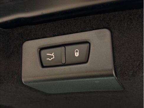 Used 2018 Maserati Quattroporte S RWD image 38