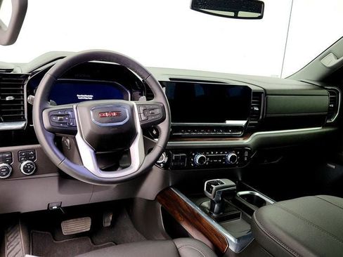 Used 2024 GMC Sierra 1500 SLT AWD/4WD image 11