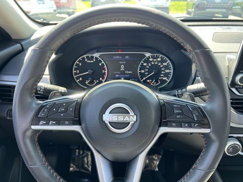Used 2024 Nissan Altima 2.5 SR FWD image 24