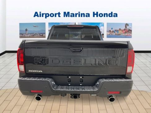 New 2026 Honda Ridgeline Black Edition image 4