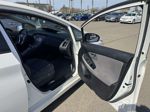 Used 2012 Toyota Prius Two image 14