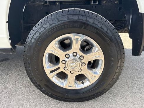 Used 2024 RAM 3500 Big Horn AWD/4WD image 9