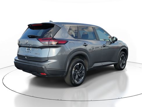 Certified 2024 Nissan Rogue SV image 4