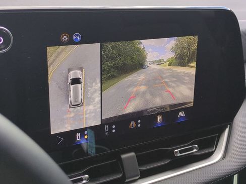 New 2026 Chevrolet Equinox LT w/ Safety and Technology Package FWD image 22