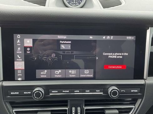 Used 2021 Porsche Macan S image 23