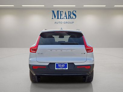 New 2026 Volvo XC40 B5 Ultra w/ Protection Package Premier