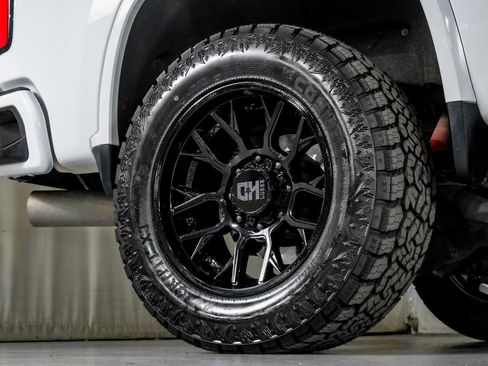 Used 2025 Chevrolet Silverado 2500 LTZ w/ LTZ Premium Package AWD/4WD image 56