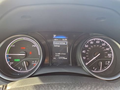 Used 2024 Toyota Camry SE FWD image 32