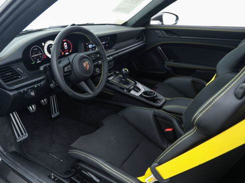 Used 2026 Porsche 911 GT3 RWD image 23