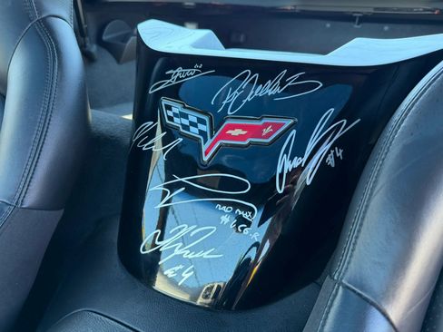 Used 2005 Chevrolet Corvette Coupe w/ Preferred Equipment Group RWD image 26