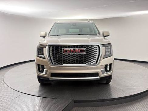 Used 2022 GMC Yukon XL Denali AWD/4WD image 13