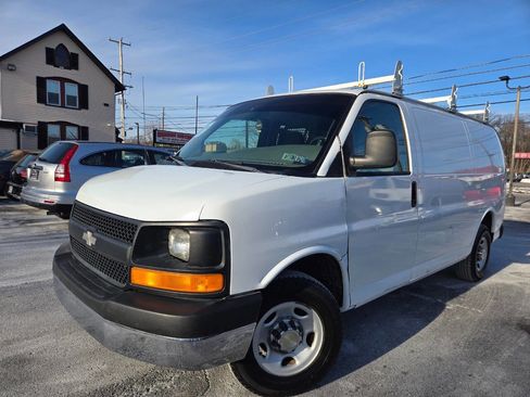 Used 2003 Chevrolet Express 2500 image 2