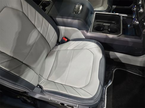 Used 2022 Ford F450 Limited w/ FX4 Off-Road Package image 10