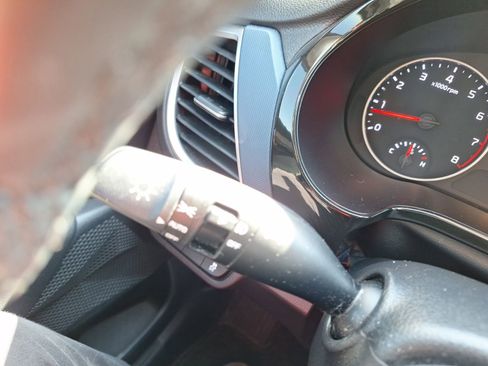 Used 2023 Kia Seltos S image 21