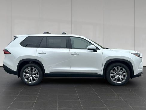 New 2026 Toyota Grand Highlander AWD image 6