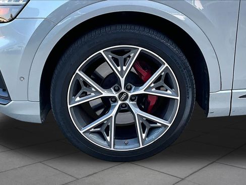 Used 2023 Audi SQ8 Prestige w/ Prestige Package AWD/4WD image 10