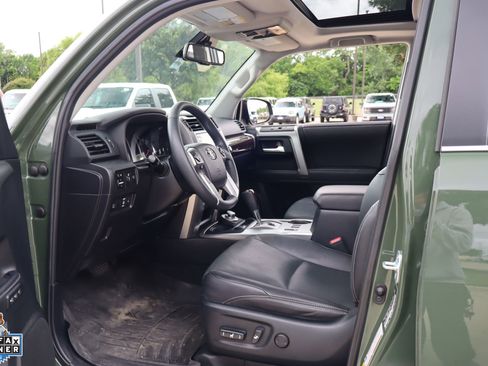 Used 2022 Toyota 4Runner Limited AWD/4WD image 28