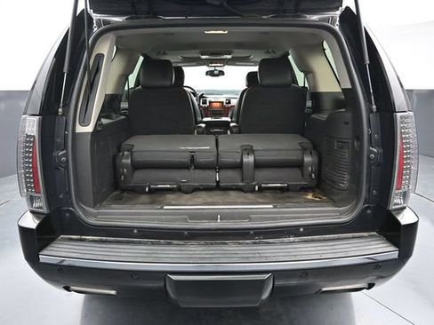 Used 2012 Cadillac Escalade Premium AWD/4WD image 9