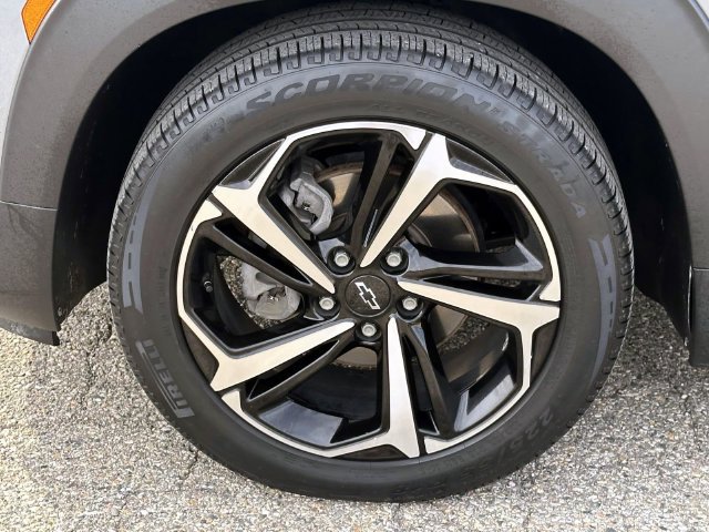 Certified 2021 Chevrolet TrailBlazer RS w/ Sun and Liftgate Package FWD image 10