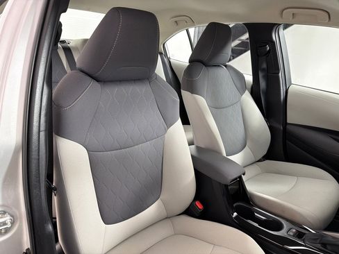 Used 2020 Toyota Corolla LE image 24